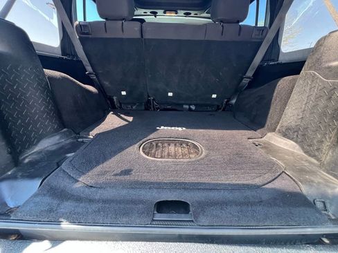 Used 2016 Jeep Wrangler Unlimited Sport w/ Connectivity Group AWD/4WD image 22