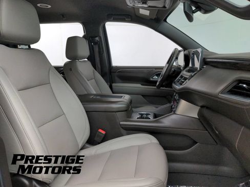 Used 2022 Chevrolet Suburban Z71 w/ Luxury Package AWD/4WD image 27