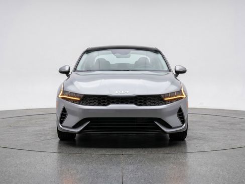 Used 2025 Kia K4 LXS FWD image 2