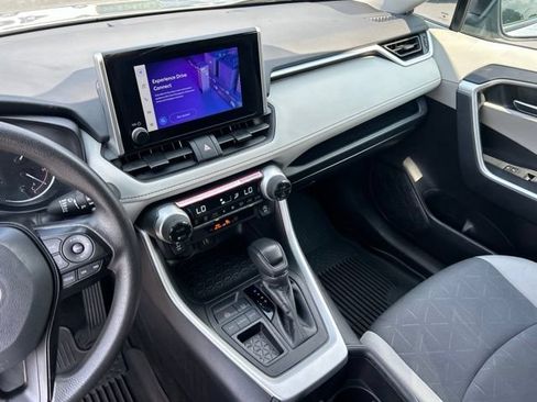 Used 2024 Toyota RAV4 XLE FWD image 34