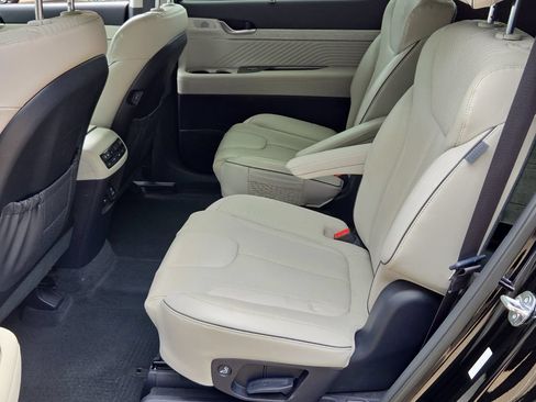 Used 2025 Hyundai Palisade Calligraphy FWD image 12