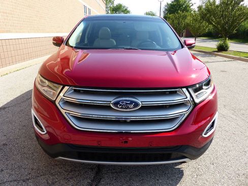 Used 2018 Ford Edge Titanium w/ Equipment Group 301A AWD/4WD image 14