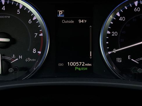 Used 2017 Toyota Highlander Limited FWD image 42