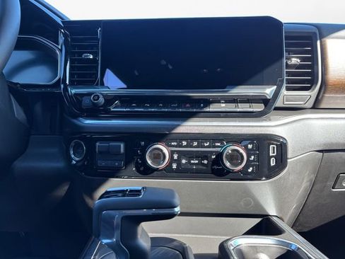 New 2026 Chevrolet Silverado 1500 High Country AWD/4WD image 11