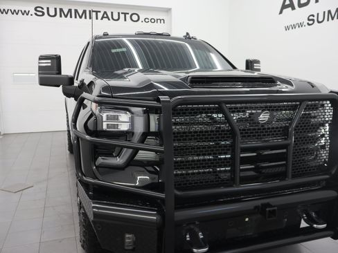 Used 2024 Chevrolet Silverado 3500 High Country w/ High Country Premium Package AWD/4WD image 28