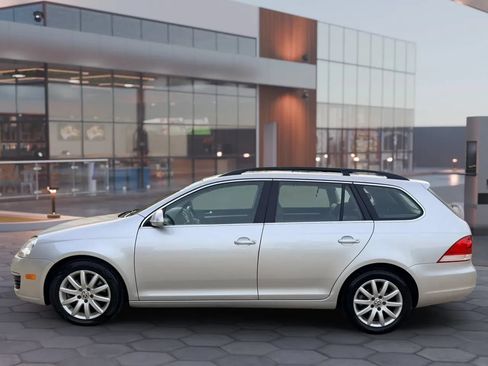 Used 2009 Volkswagen Jetta TDI FWD image 7