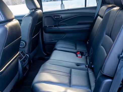 Used 2022 Honda Pilot TrailSport image 13