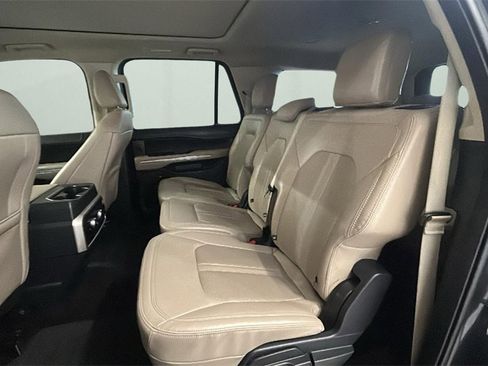 Used 2023 Ford Expedition Max Limited image 14