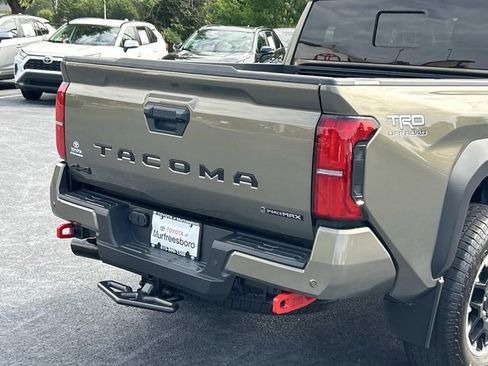 Used 2024 Toyota Tacoma TRD Off-Road w/ TRD Off Road Upgrade Package AWD/4WD image 11