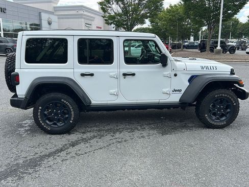 Used 2023 Jeep Wrangler Unlimited w/ Sun & Screen Package AWD/4WD image 6