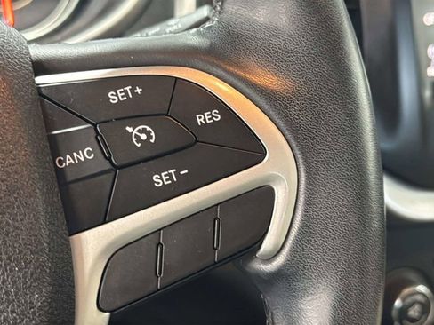 Used 2016 Jeep Cherokee Limited AWD/4WD image 23