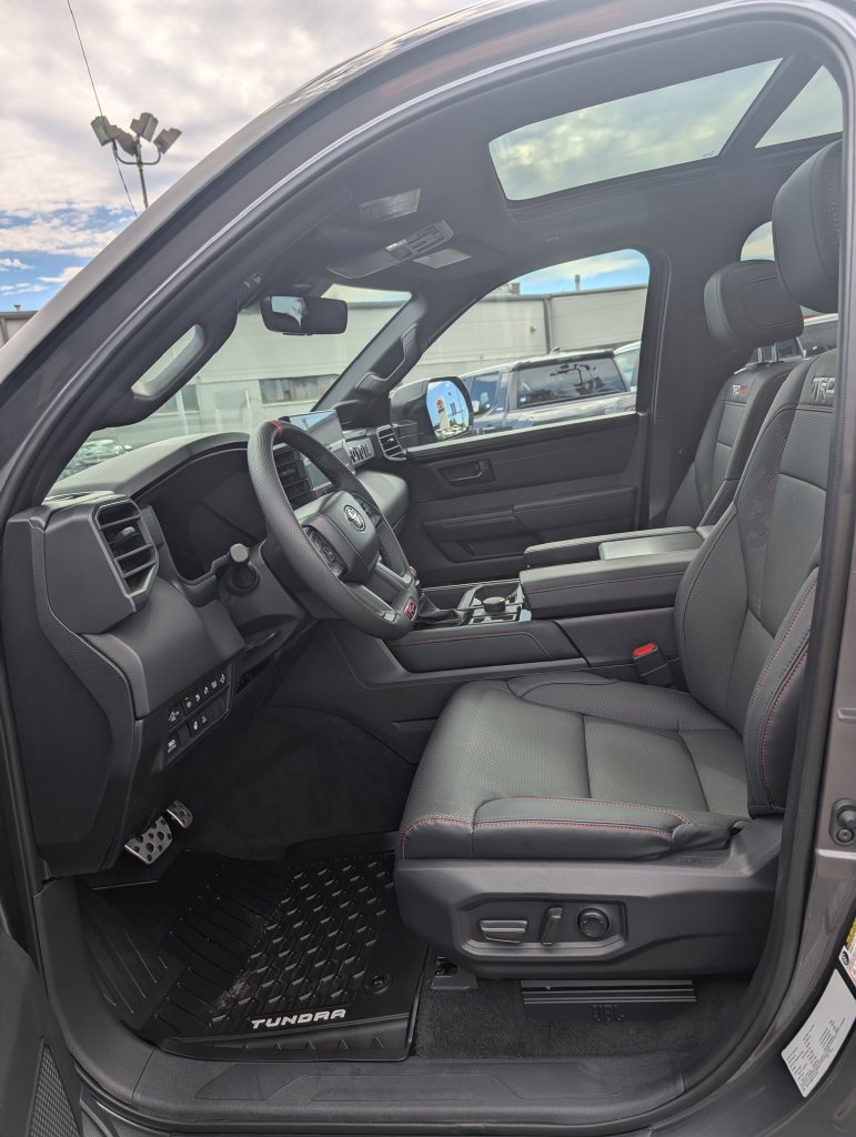 Used 2026 Toyota Tundra Limited AWD/4WD image 13