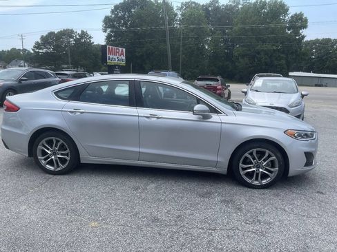 Used 2019 Ford Fusion SEL FWD image 6