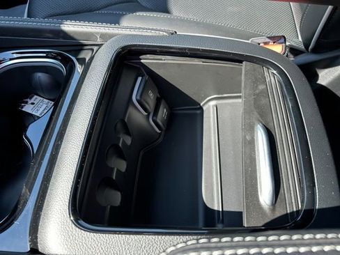 New 2026 Chrysler Pacifica Limited AWD/4WD image 49