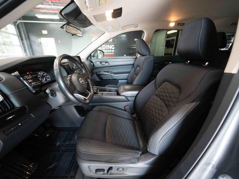 Used 2022 Nissan Pathfinder SV FWD image 9