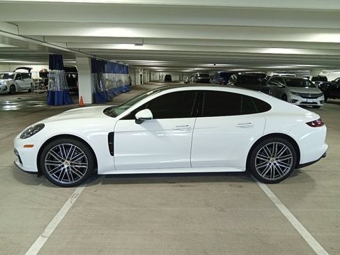 Used 2018 Porsche Panamera 4S AWD/4WD image 8