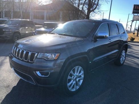 Used 2017 Jeep Grand Cherokee Limited image 7