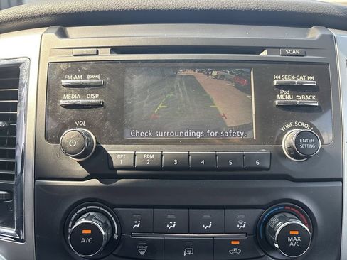 Used 2018 Nissan Titan SV RWD image 23