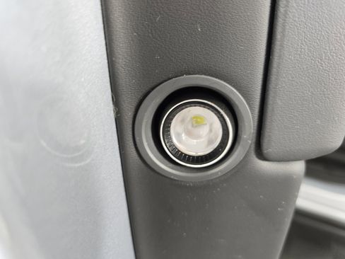 Used 2023 Rivian R1T Adventure image 31