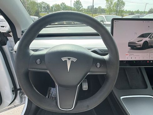 Used 2022 Tesla Model Y Performance image 26