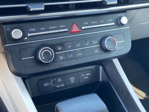 Used 2025 Hyundai Tucson SE FWD image 38