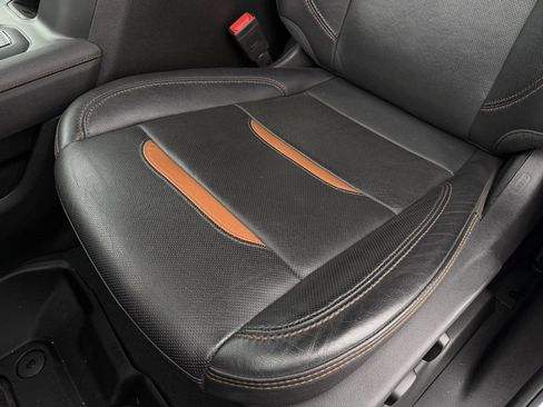 Used 2024 GMC Sierra 1500 AT4 w/ Technology Package image 24