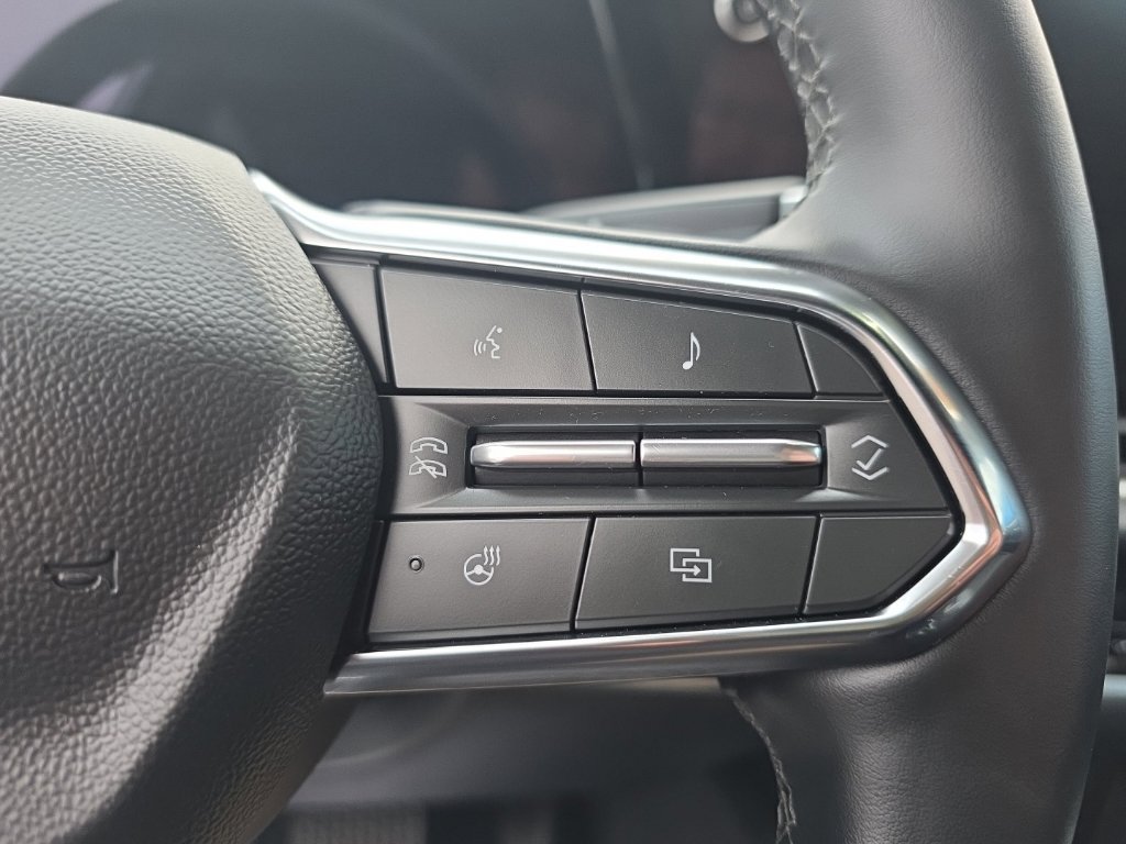 Used 2026 Chevrolet Equinox LT AWD/4WD image 32