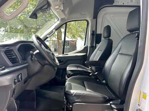 Used 2024 Ford Transit 250 148 High Roof RWD image 9