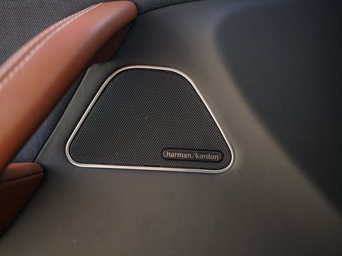 Used 2021 Maserati Levante S GranLusso image 35