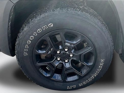 Used 2019 Jeep Cherokee Trailhawk w/ Comfort & Convenience Group image 33