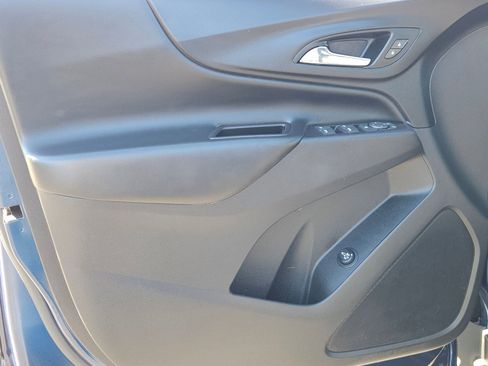 Used 2021 Chevrolet Equinox LT image 10