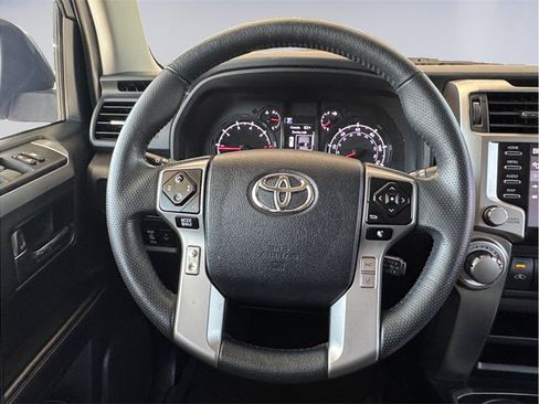 Used 2022 Toyota 4Runner SR5 AWD/4WD image 14