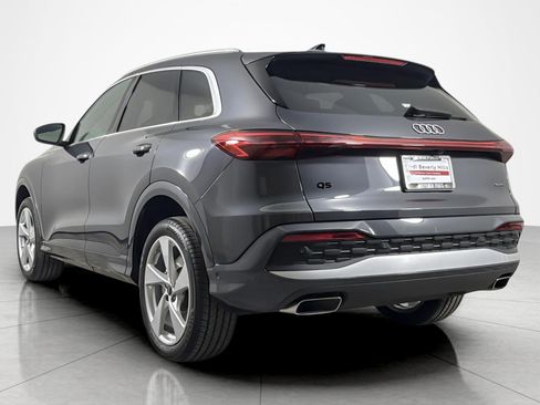 Used 2025 Audi Q5 Premium Plus w/ Premium Plus AWD/4WD image 3