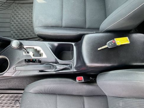 Used 2014 Toyota RAV4 XLE AWD/4WD image 24