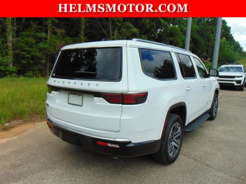 Certified 2025 Jeep Wagoneer 4WD image 15