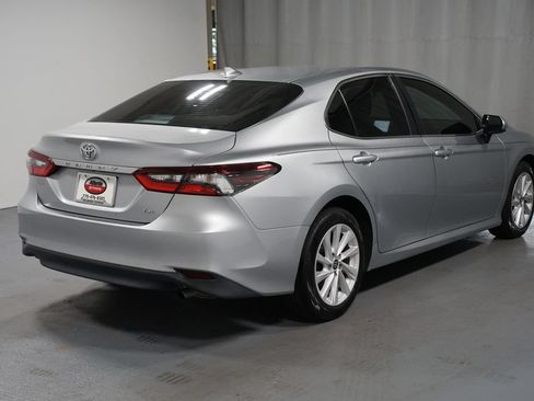 Certified 2022 Toyota Camry LE FWD image 8