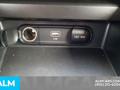 Used 2025 Kia Soul LX w/ LX Technology Package image 25