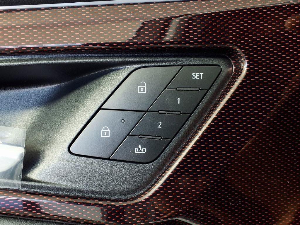 New 2027 Chevrolet Traverse RS AWD/4WD image 17