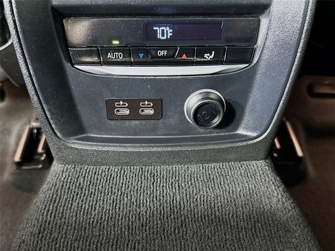 Used 2020 BMW 330i Sedan w/ M Sport Package RWD image 28