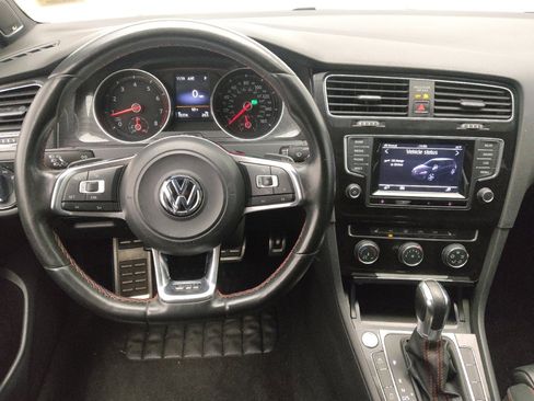 Used 2015 Volkswagen GTI SE FWD image 22
