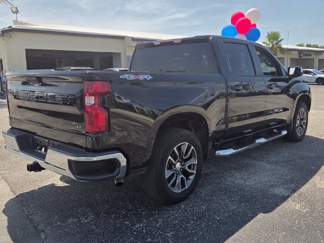 Used 2023 Chevrolet Silverado 1500 LT AWD/4WD image 3