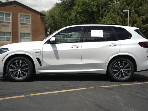 Used 2023 BMW X5 xDrive45e w/ Executive Package AWD/4WD image 2