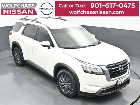 Used 2022 Nissan Pathfinder SV image 34
