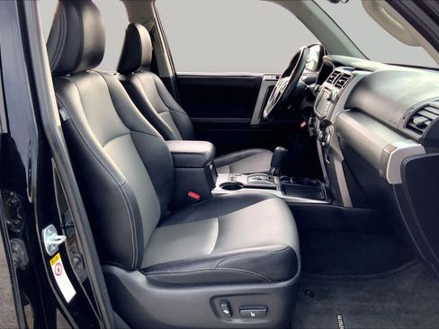 Used 2015 Toyota 4Runner SR5 Premium RWD image 9