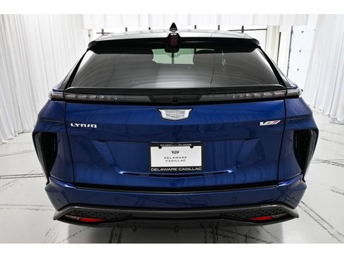 New 2026 Cadillac Lyriq V w/ Exterior Carbon Fiber Package AWD/4WD image 6