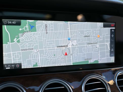 Used 2017 Mercedes-Benz E 300 image 21