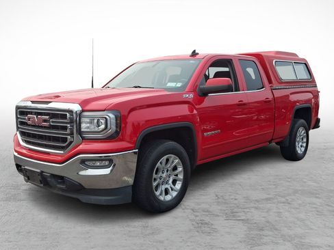Used 2017 GMC Sierra 1500 SLE w/ SLE Value Package AWD/4WD image 3