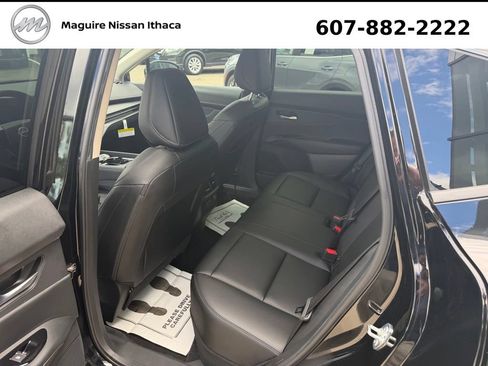 Used 2025 Nissan Murano SV AWD/4WD image 9