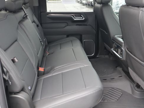 Used 2025 Chevrolet Silverado 2500 LTZ w/ LTZ Plus Package image 35