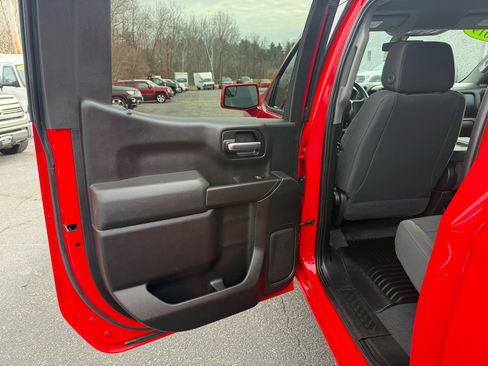 Used 2019 Chevrolet Silverado 1500 Custom w/ Custom Value Package image 24